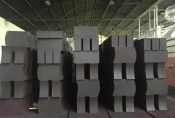 KLIYAN NAN Belorisi te kòmande 210 tòn REFRACTORY MAGNESIA CHROME Brik